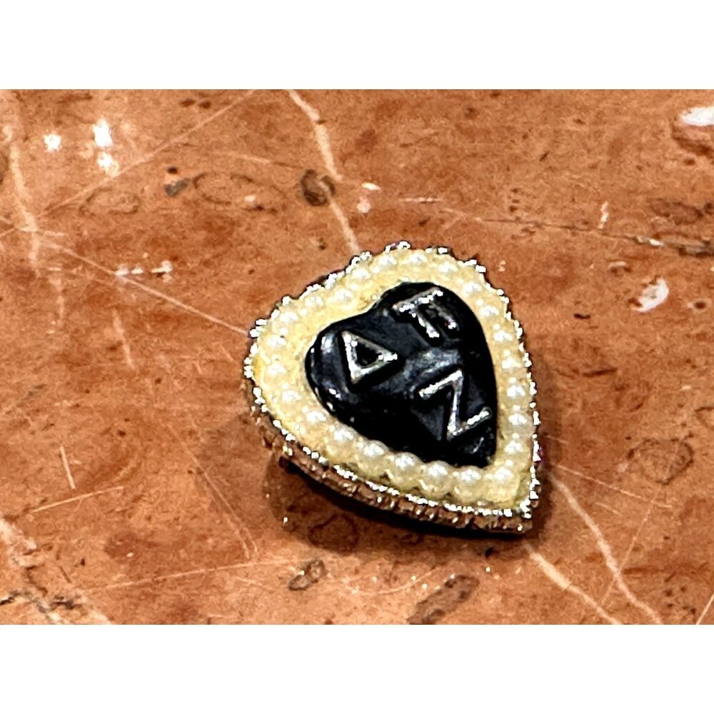 DELTA PI ZETA GREEK SORORITY HEART LAPEL PIN FAUX PEARL VINTAGE 1950S RETRO MCM